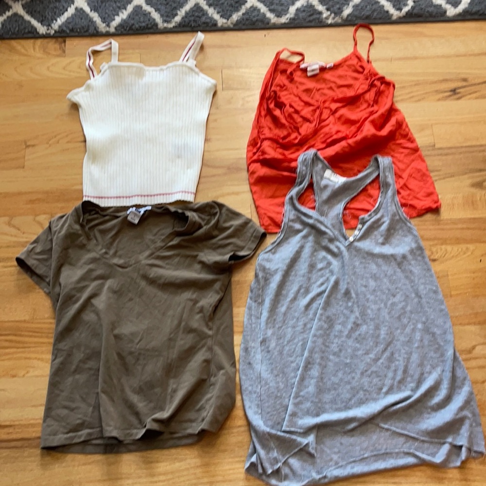Women’s small/xs tanks